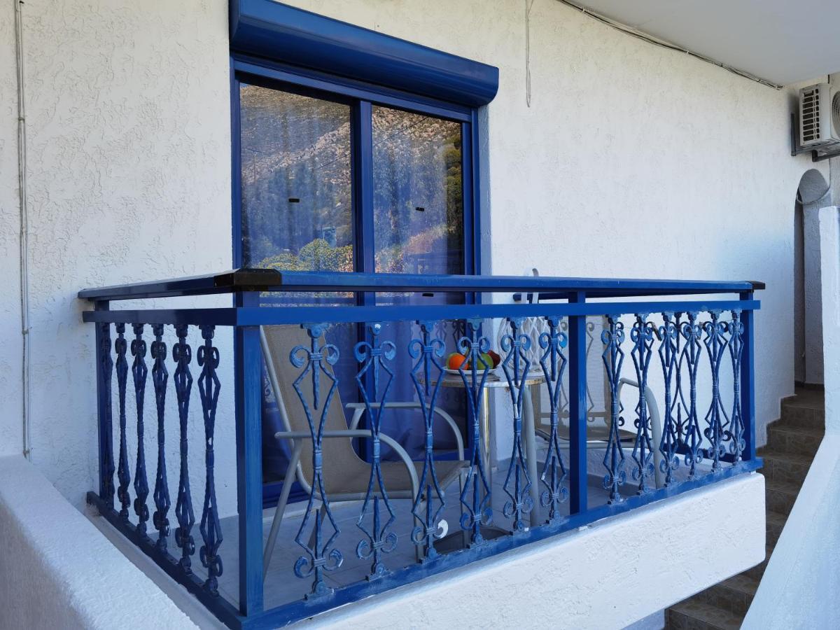 Marinas Studios Livadia  Ngoại thất bức ảnh