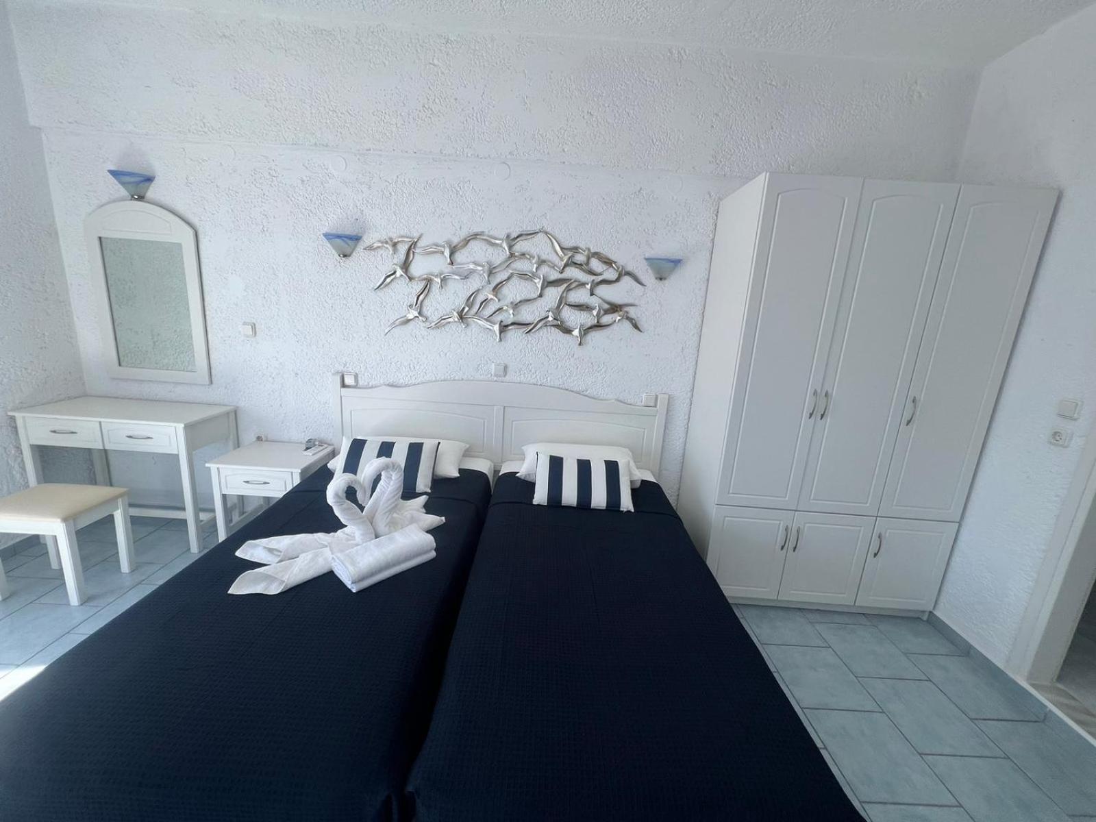 Marinas Studios Livadia  Phòng bức ảnh