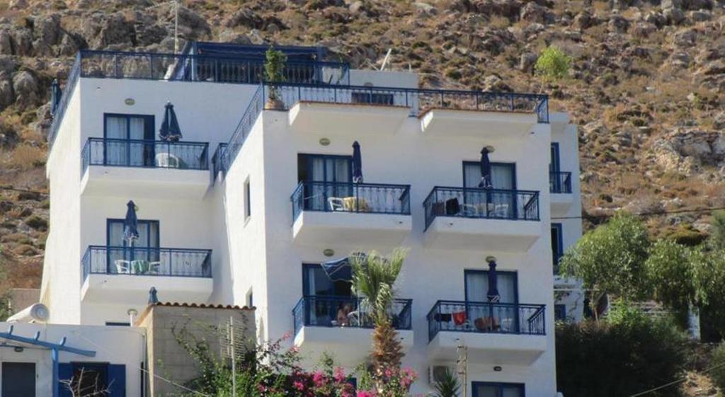 Marinas Studios Livadia  Ngoại thất bức ảnh